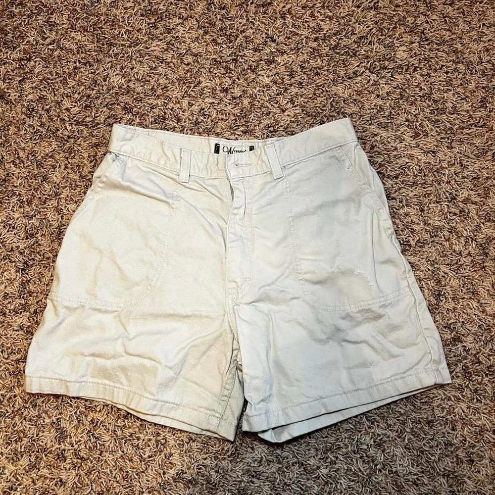 Vintage Wrangler For Women 100% cotton utility shorts in a versatile cream color